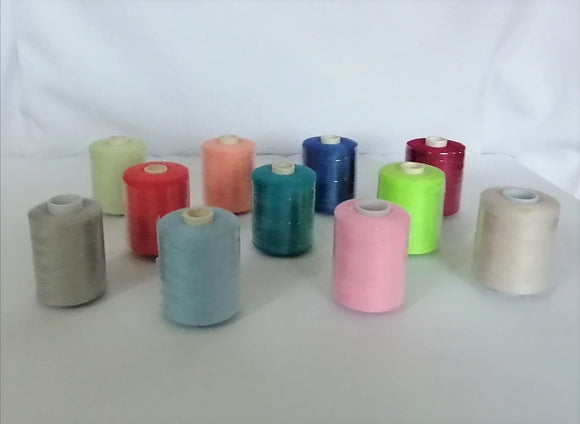 Fil de surjeteuse 100% polyester - 1500m - Plusieurs couleurs disponibles