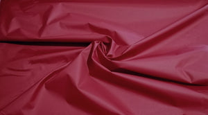 Nylon imperméable mince - 150cm (60") - Rouge